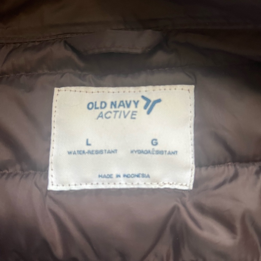 Old Navy women’s brown light puffer jacket. Size large. - Picture 4 of 8
